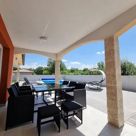 Oasis - Pool In Heart Of Istria Basici