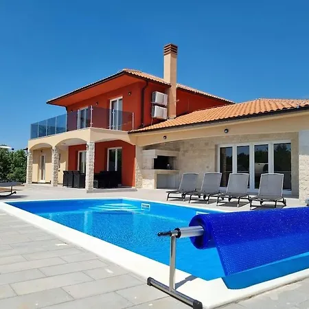 Oasis - Pool In Heart Of Istria Villa *