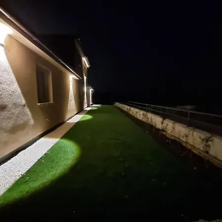ヴィラ Oasis - Pool In Heart Of Istria Bašići
