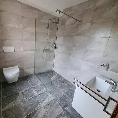 Villa Oasis - Pool In Heart Of Istria Basici